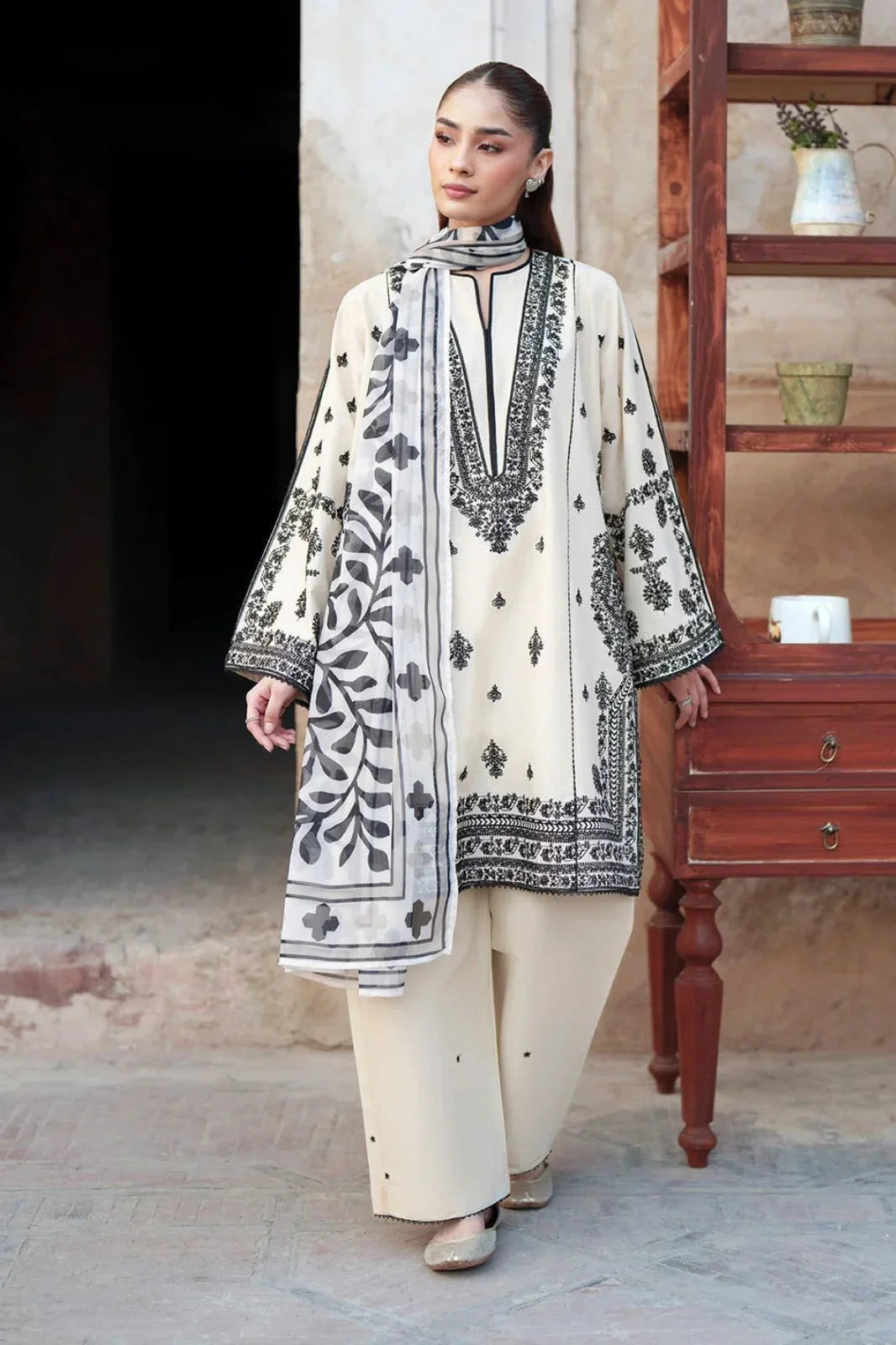 Lumi embroidered cotton 3-piece by NAAZPOSH
