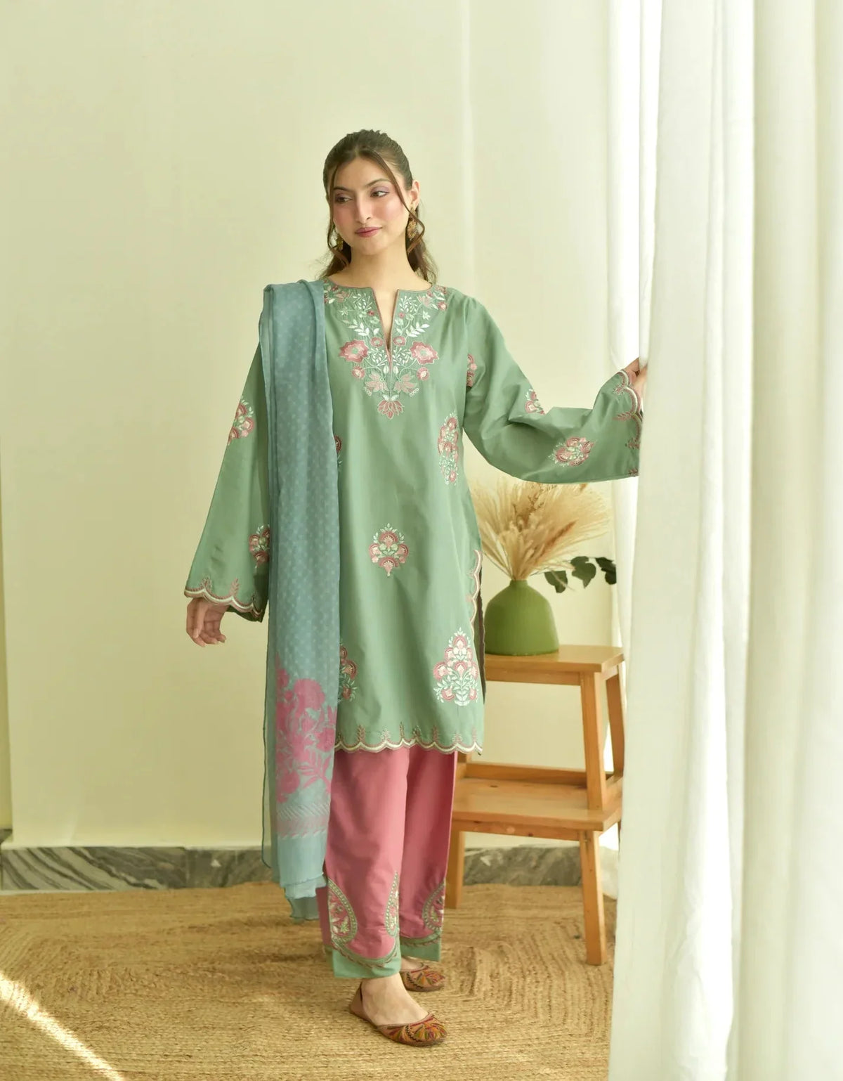 Anabiaa embroidered cotton 3-piece by NAAZPOSH