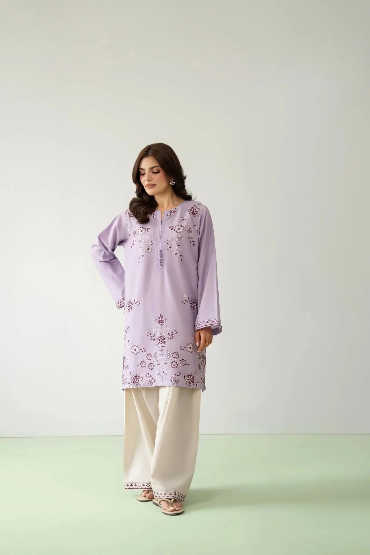 Lilac embroidered lawn 2-piece by NAAZPOSH