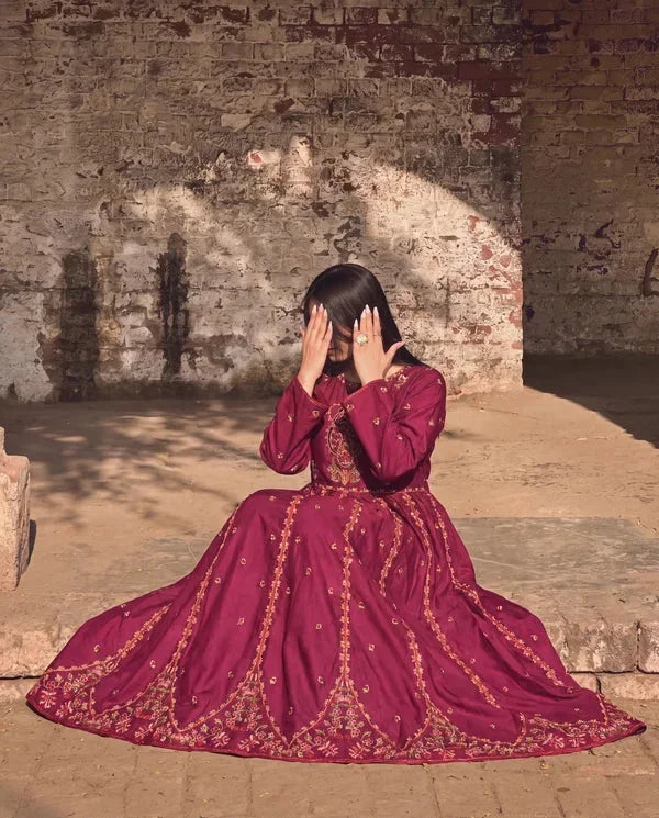 Bahaar Frock embroidered linen 2-piece by NAAZPOSH