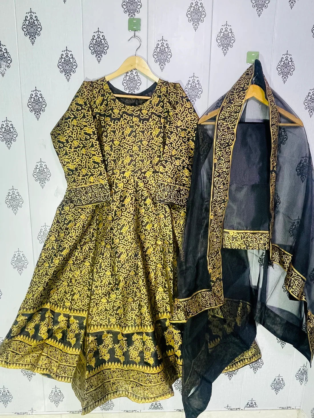 Emire digital silk 3-piece by NAAZPOSH