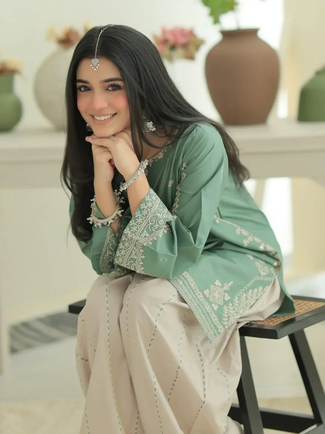 Shumaim embroidered lawn 2-piece by NAAZPOSH