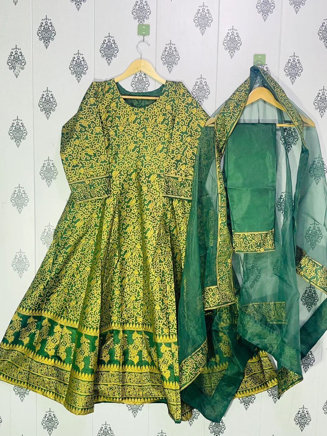 Emire digital silk 3-piece by NAAZPOSH