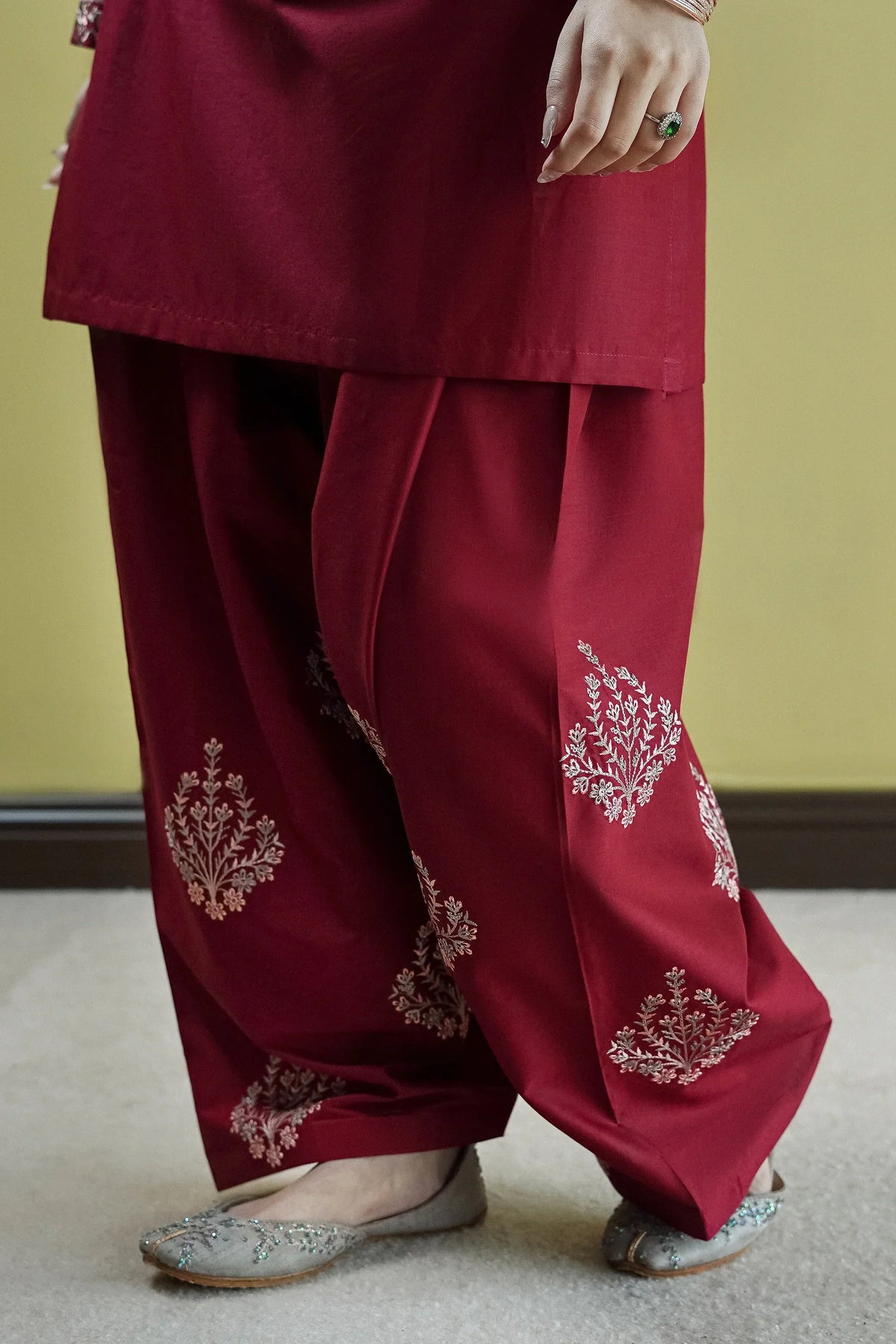 Nisha embroidered lawn 2-piece by NAAZPOSH