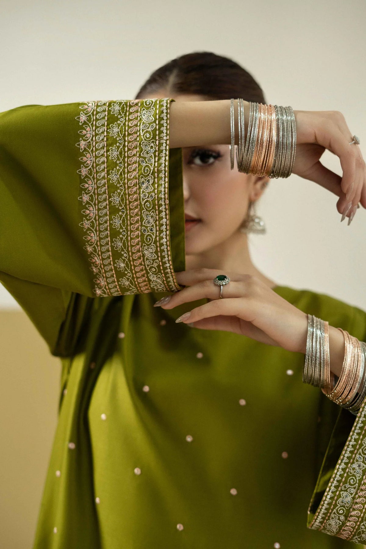 Riwayat embroidered lawn 2-piece by NAAZPOSH