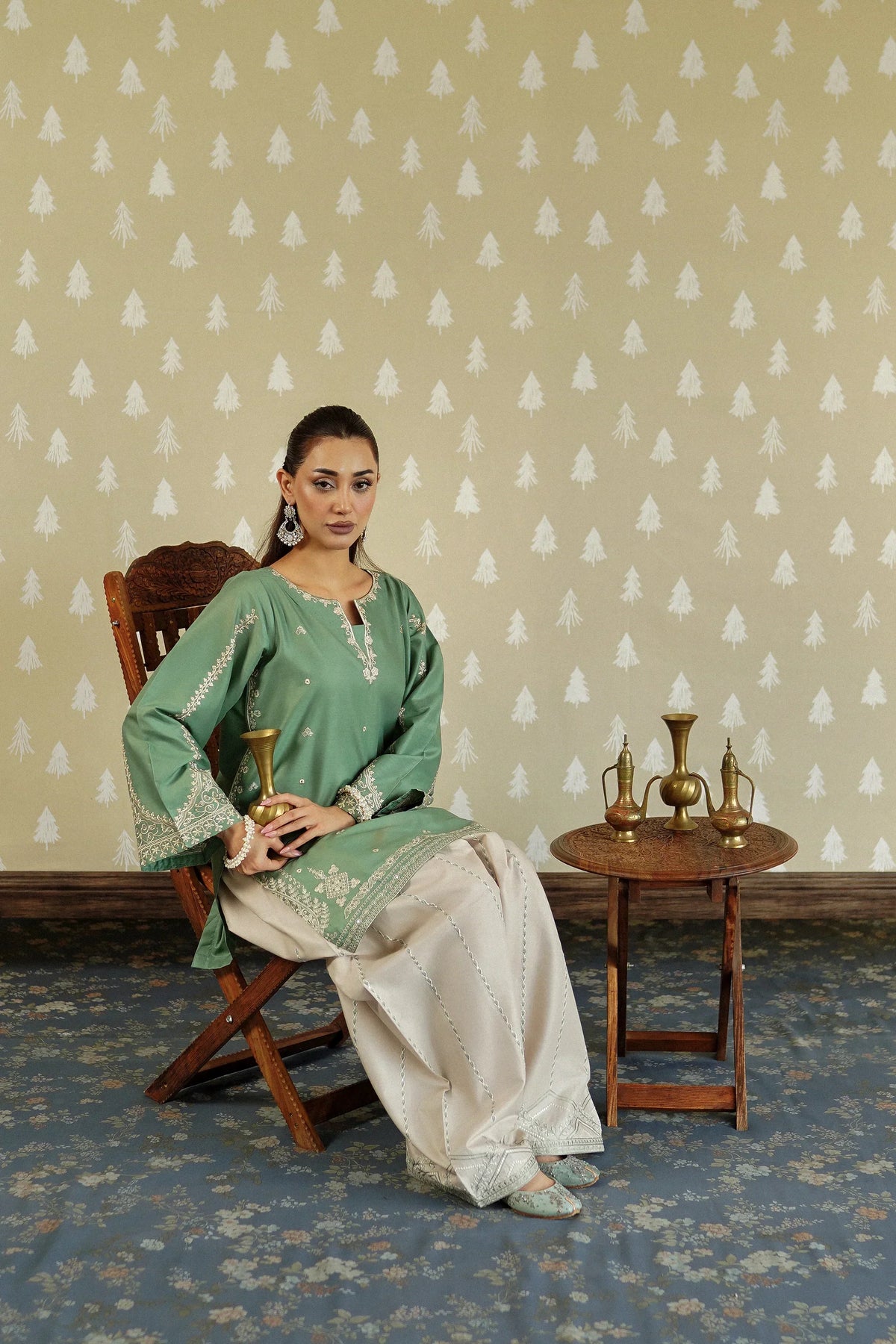 Shumaim embroidered lawn 2-piece by NAAZPOSH