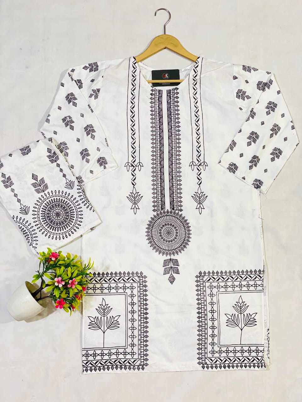 Rangeen printed lawn 2-piece by NAAZPOSH