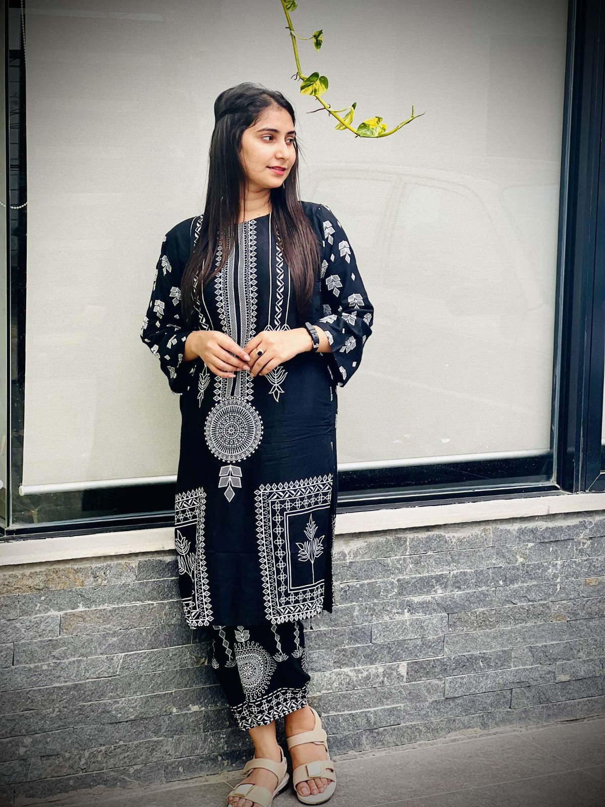 Rangeen printed lawn 2-piece by NAAZPOSH