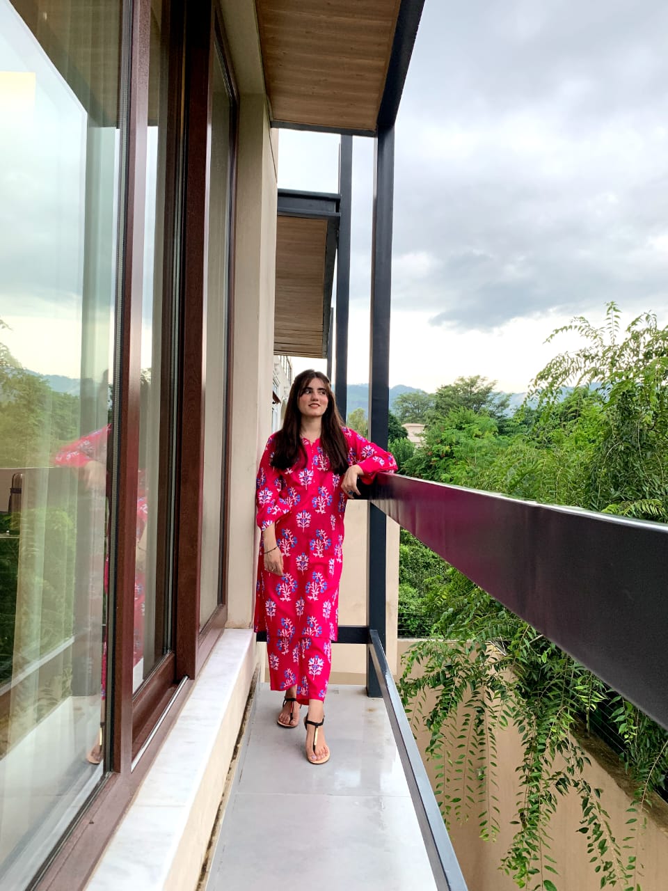 Floral linen 2-piece by NAAZPOSH