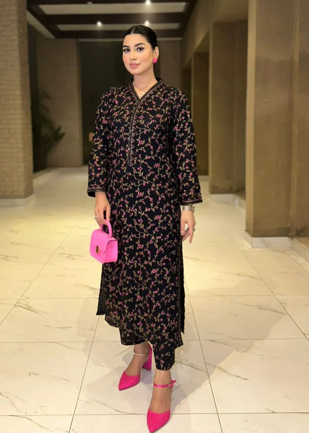 Siyara lawn 2-piece by NAAZPOSH