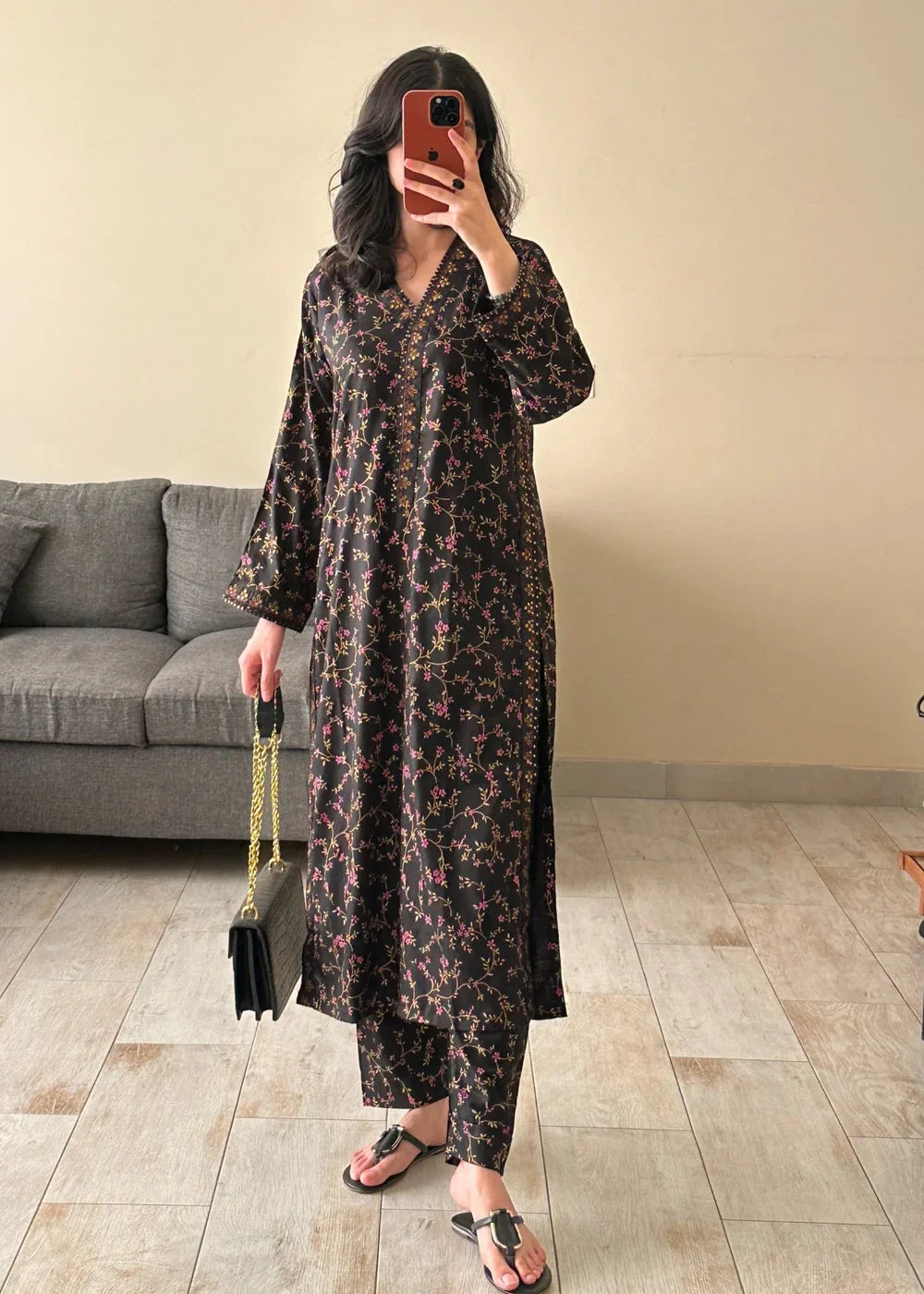 Siyara lawn 2-piece by NAAZPOSH