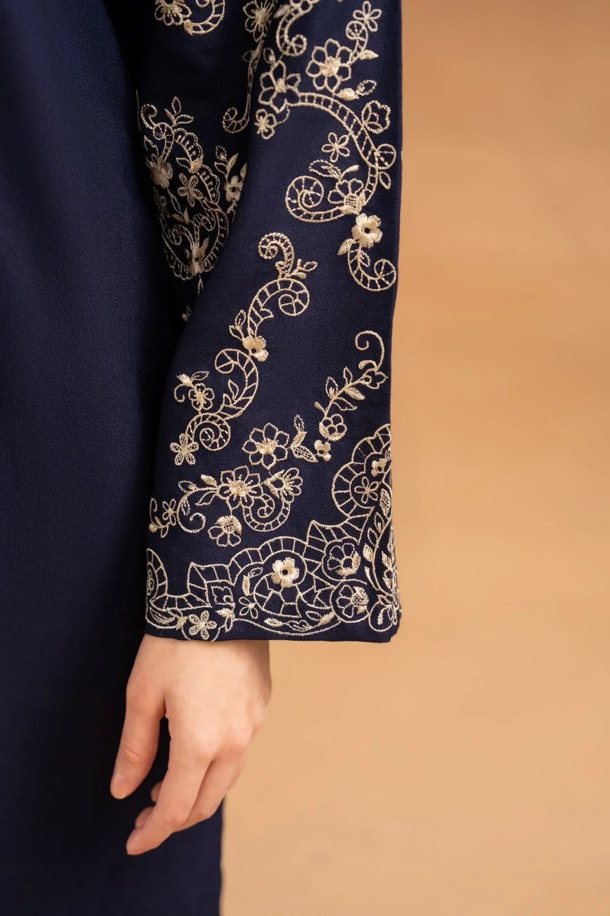 Hooria linen 2-piece by NAAZPOSH